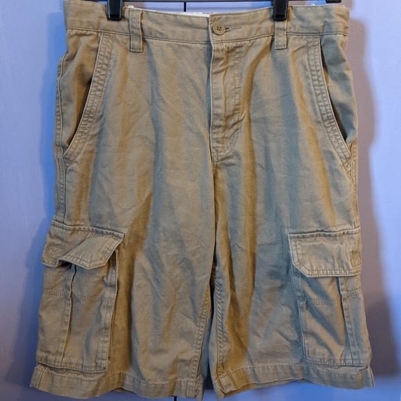 Old navy shorts - Picture 2 of 6